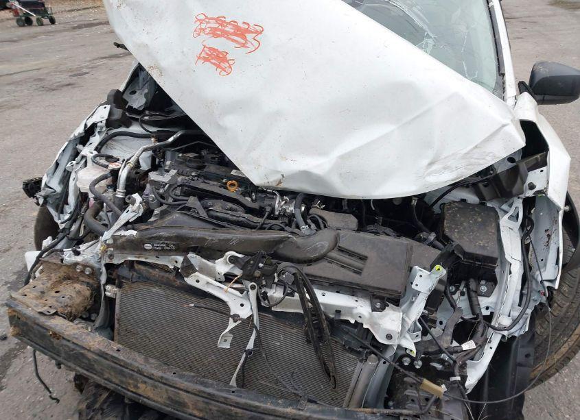 Photo 10 of 2022 Toyota Corolla CROSS L (VIN 7MUAAABG9NV011798)