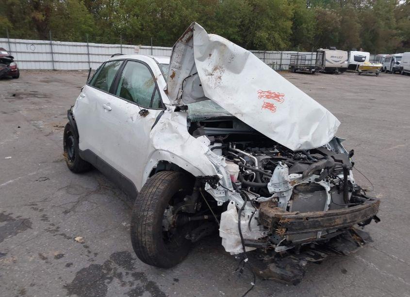 Photo 6 of 2022 Toyota Corolla CROSS L (VIN 7MUAAABG9NV011798)