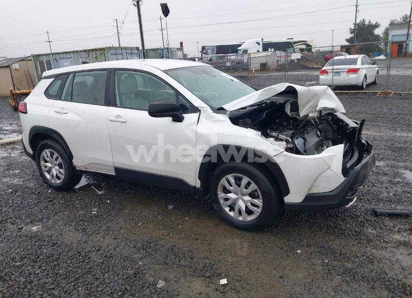 2022 Toyota Corolla CROSS L (VIN 7MUAAABG9NV018945) main photo