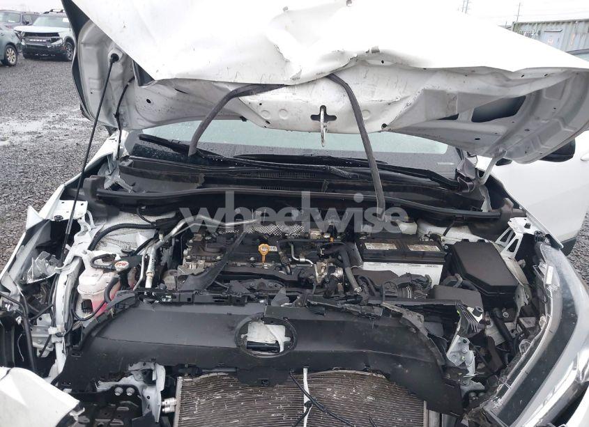 Photo 10 of 2022 Toyota Corolla CROSS L (VIN 7MUAAABG9NV018945)