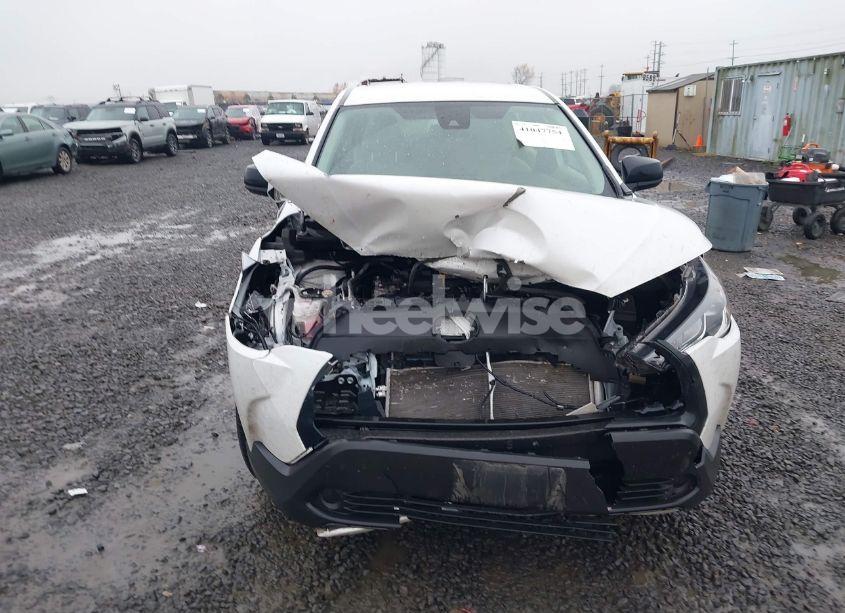 Photo 12 of 2022 Toyota Corolla CROSS L (VIN 7MUAAABG9NV018945)