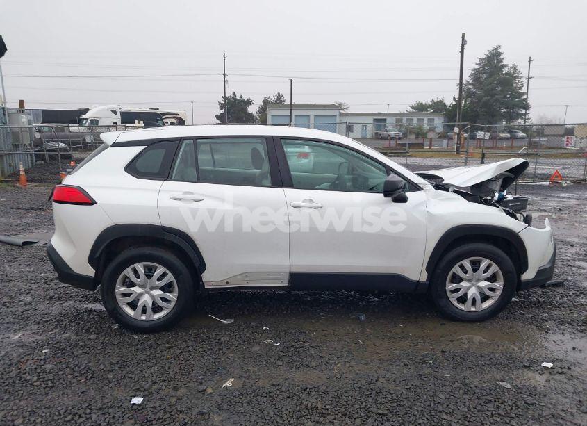 Photo 13 of 2022 Toyota Corolla CROSS L (VIN 7MUAAABG9NV018945)