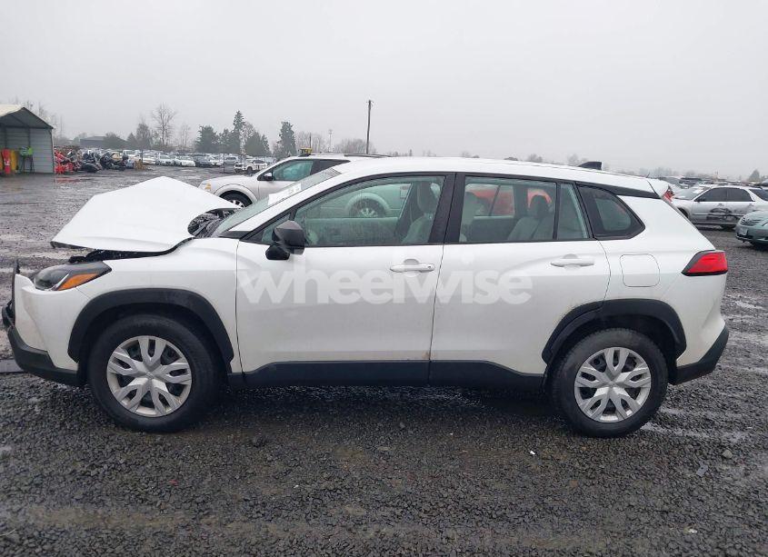 Photo 14 of 2022 Toyota Corolla CROSS L (VIN 7MUAAABG9NV018945)