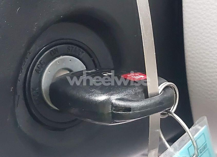 Photo 11 of 2022 Toyota Corolla CROSS L (VIN 7MUAAABGXNV015732)