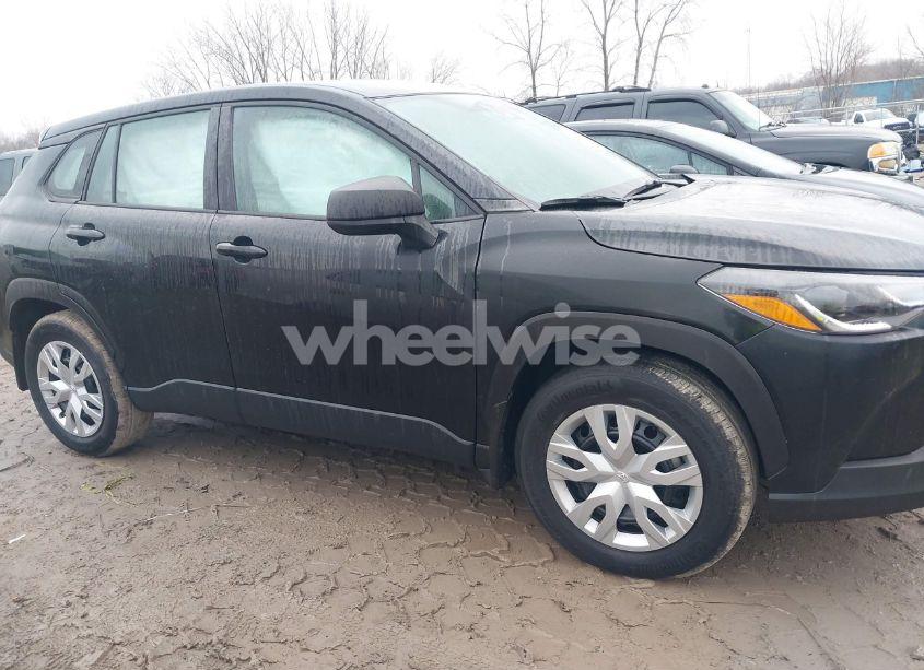 Photo 13 of 2022 Toyota Corolla CROSS L (VIN 7MUAAABGXNV015732)