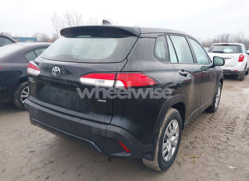 Photo 4 of 2022 Toyota Corolla CROSS L (VIN 7MUAAABGXNV015732)