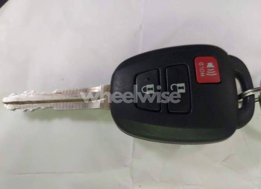 Photo 11 of 2022 Toyota Corolla CROSS L (VIN 7MUAAABGXNV023331)