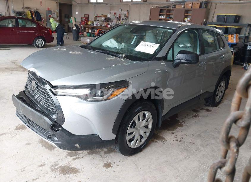 Photo 2 of 2022 Toyota Corolla CROSS L (VIN 7MUAAABGXNV023331)
