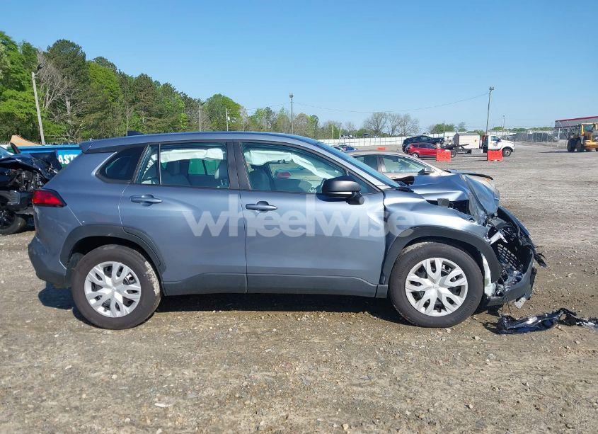 Photo 13 of 2024 Toyota Corolla CROSS L (VIN 7MUAAABGXRV092221)