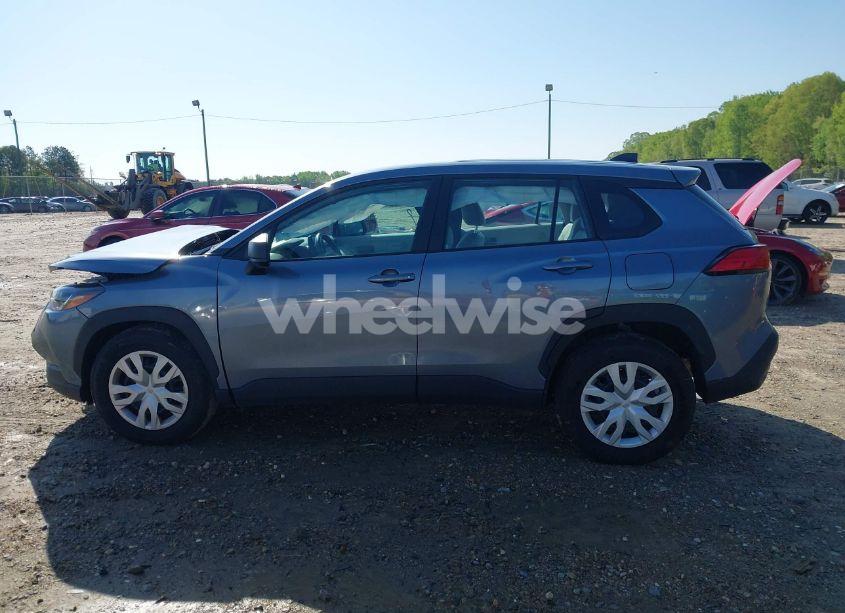 Photo 14 of 2024 Toyota Corolla CROSS L (VIN 7MUAAABGXRV092221)