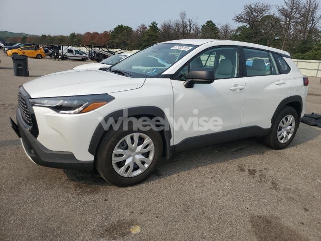 Photo 6 of 2024 TOYOTA COROLLA CROSS L (VIN 7MUAAABGXRV112077)