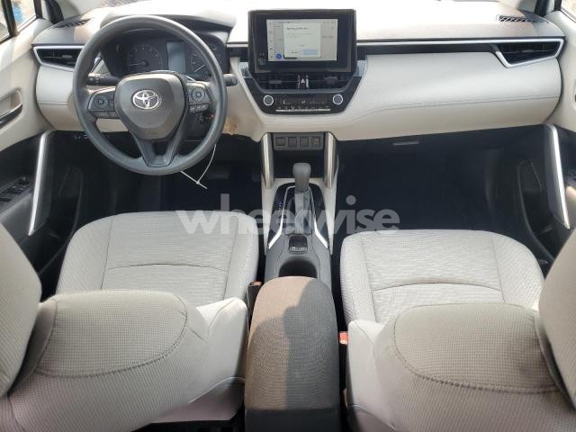 Photo 8 of 2024 TOYOTA COROLLA CROSS L (VIN 7MUAAABGXRV112077)