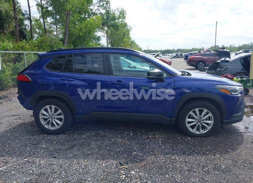 Photo 14 of 2022 Toyota Corolla CROSS LE (VIN 7MUBAAAG0NV011047)