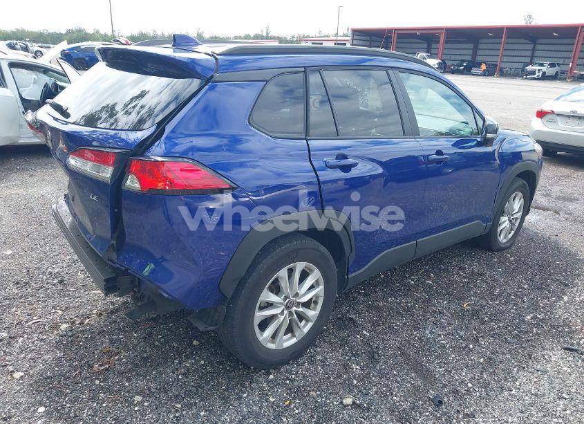 Photo 4 of 2022 Toyota Corolla CROSS LE (VIN 7MUBAAAG0NV011047)