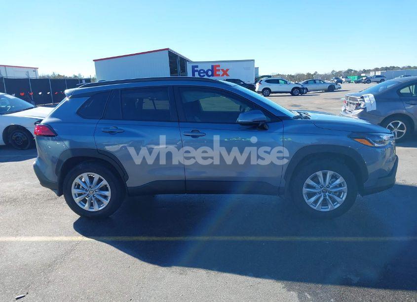 Photo 13 of 2024 Toyota Corolla CROSS LE (VIN 7MUBAAAG1RV088404)