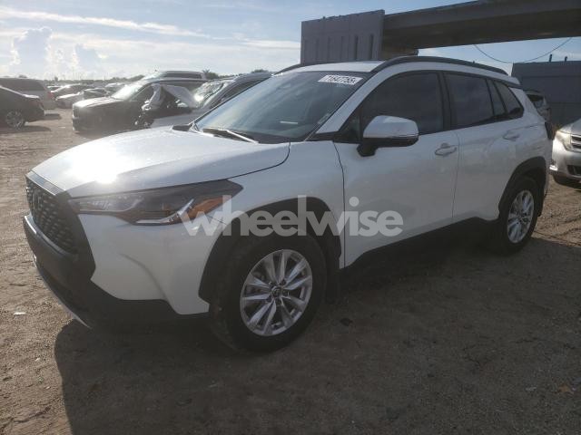 2024 TOYOTA COROLLA CROSS LE (VIN 7MUBAAAG1RV093375) main photo