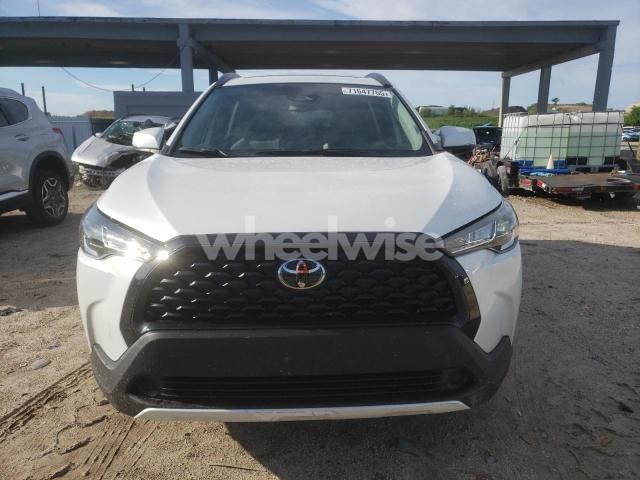 Photo 4 of 2024 TOYOTA COROLLA CROSS LE (VIN 7MUBAAAG1RV093375)