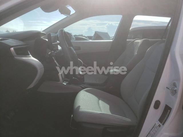 Photo 7 of 2024 TOYOTA COROLLA CROSS LE (VIN 7MUBAAAG1RV093375)