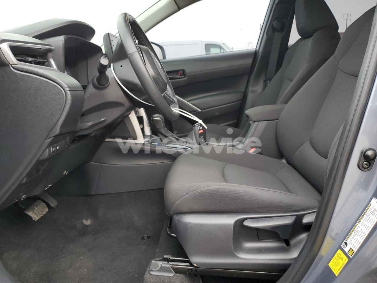 Photo 7 of 2022 TOYOTA COROLLA CROSS LE (VIN 7MUBAAAG3NV033480)