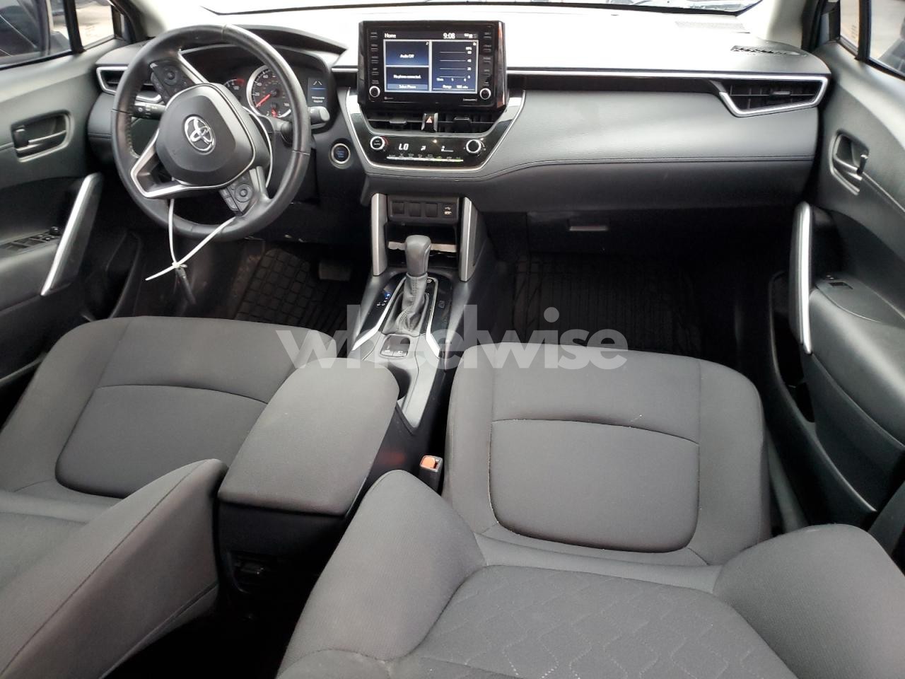 Photo 8 of 2022 TOYOTA COROLLA CROSS LE (VIN 7MUBAAAG3NV033480)