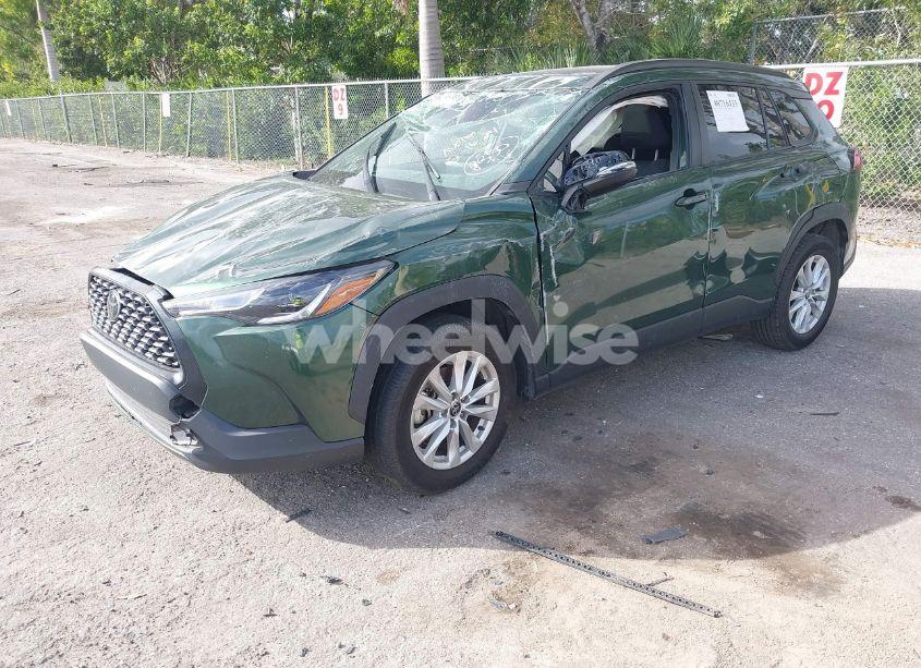 Photo 2 of 2022 Toyota Corolla CROSS LE (VIN 7MUBAAAG4NV015294)
