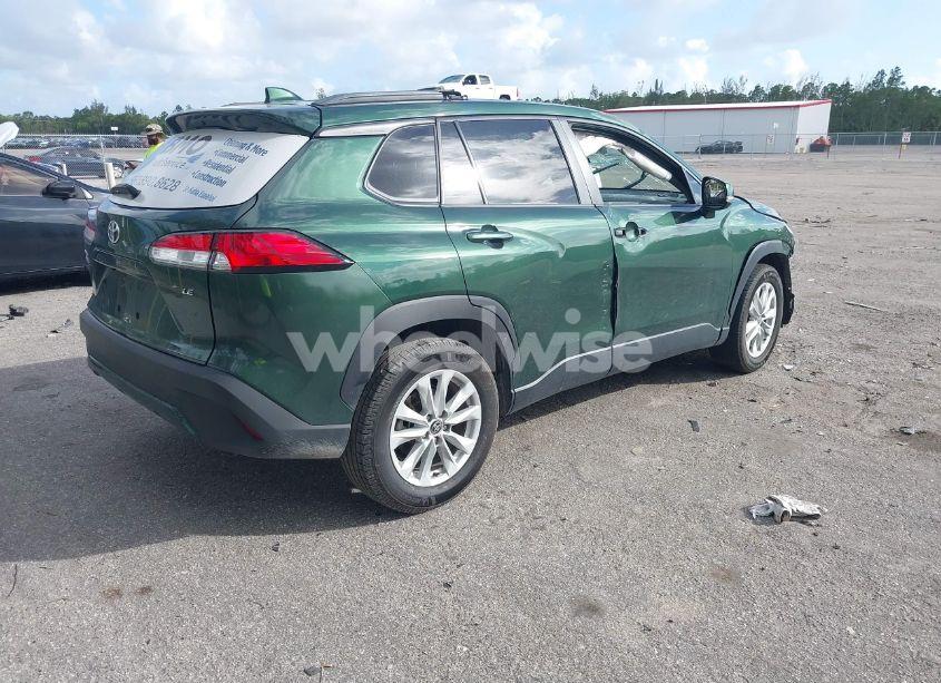 Photo 4 of 2022 Toyota Corolla CROSS LE (VIN 7MUBAAAG4NV015294)