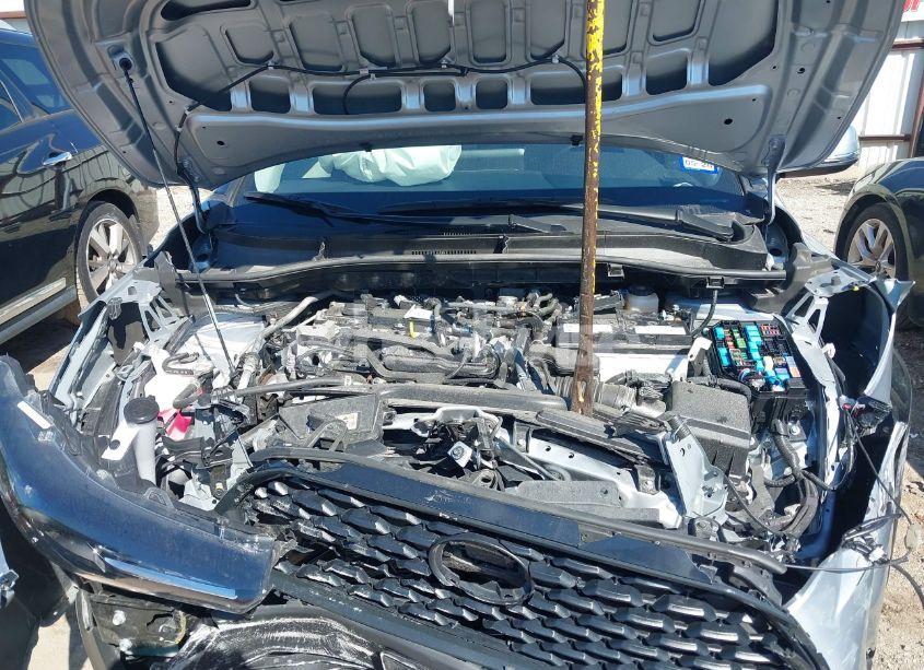 Photo 10 of 2024 Toyota Corolla CROSS LE (VIN 7MUBAAAG4RV094102)