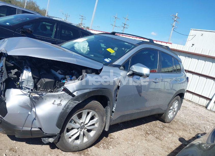 Photo 14 of 2024 Toyota Corolla CROSS LE (VIN 7MUBAAAG4RV094102)