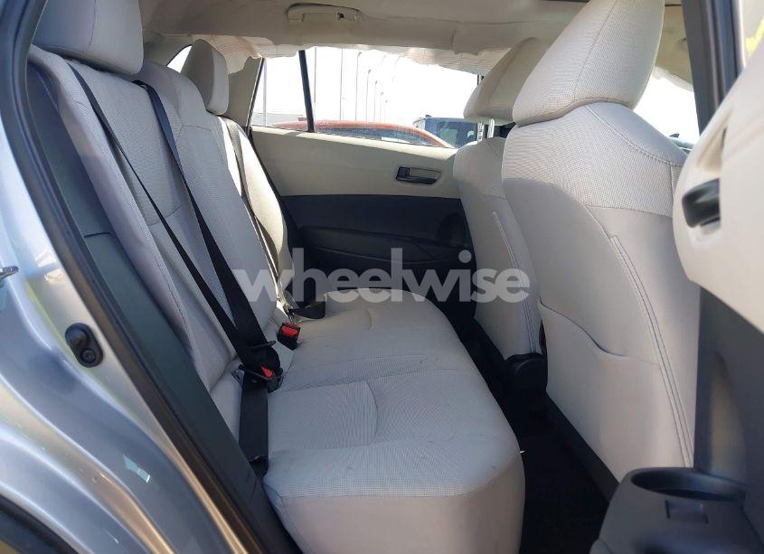 Photo 8 of 2024 Toyota Corolla CROSS LE (VIN 7MUBAAAG4RV094102)