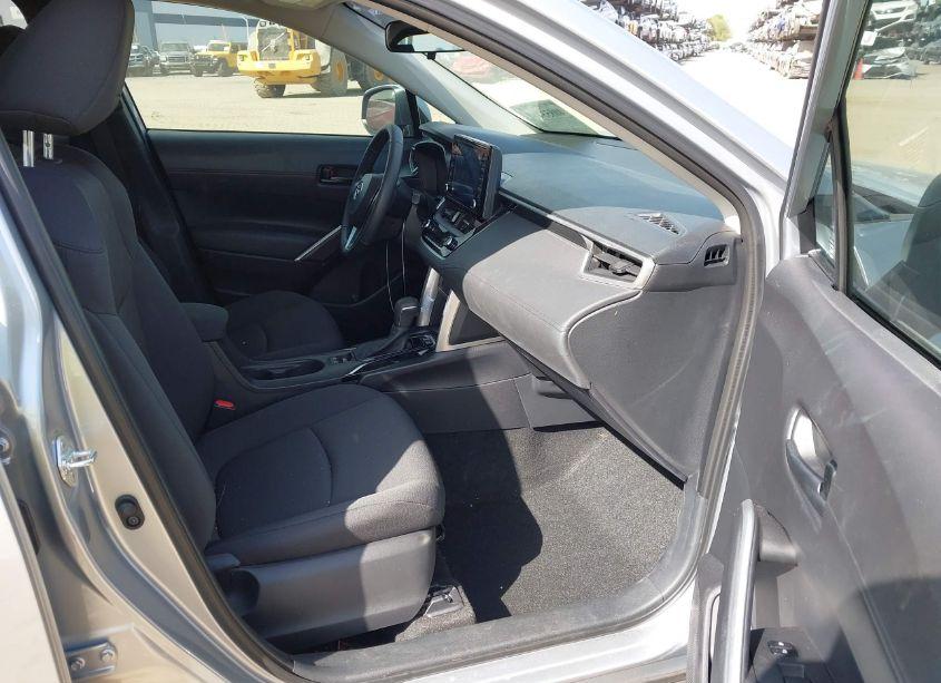 Photo 5 of 2022 Toyota Corolla CROSS LE (VIN 7MUBAAAG5NV019225)