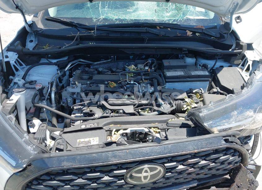 Photo 10 of 2022 Toyota Corolla CROSS LE (VIN 7MUBAAAG5NV028801)