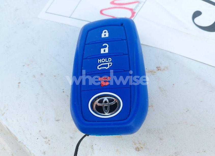 Photo 11 of 2022 Toyota Corolla CROSS LE (VIN 7MUBAAAG5NV028801)