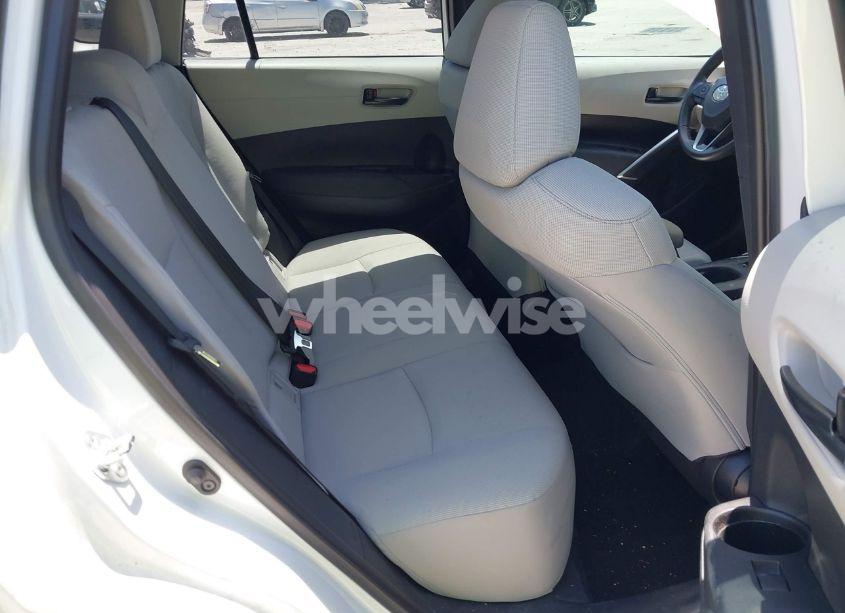 Photo 8 of 2022 Toyota Corolla CROSS LE (VIN 7MUBAAAG5NV028801)