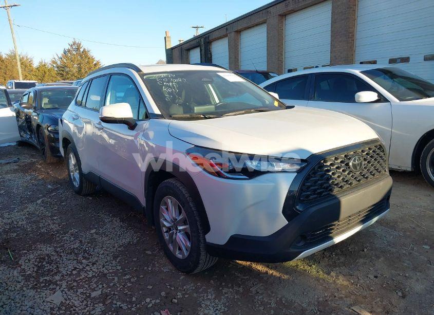 2023 Toyota Corolla CROSS LE (VIN 7MUBAAAG7PV070082) main photo