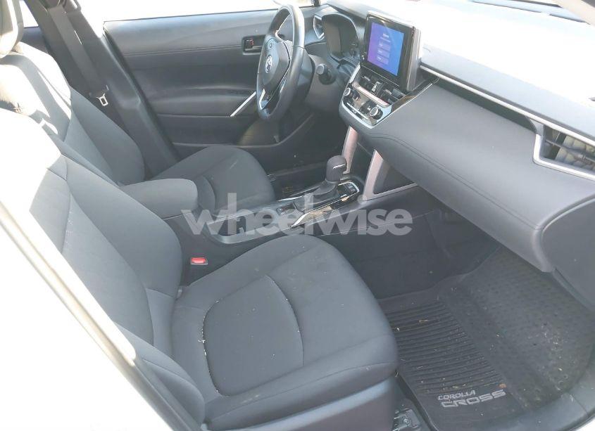 Photo 5 of 2023 Toyota Corolla CROSS LE (VIN 7MUBAAAG7PV070082)
