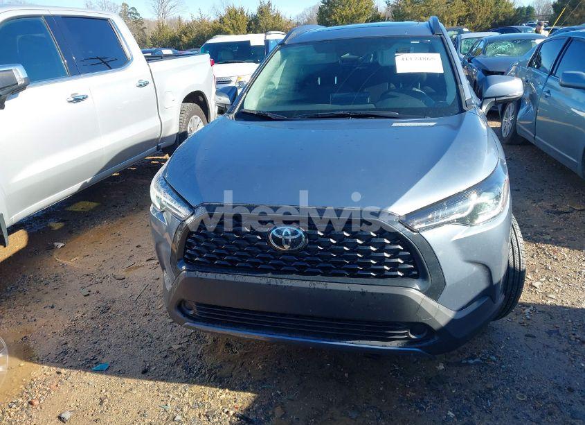 Photo 13 of 2024 Toyota Corolla CROSS LE (VIN 7MUBAAAG9RV104784)