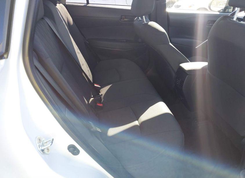 Photo 8 of 2022 Toyota Corolla CROSS LE (VIN 7MUBAAAGXNV014831)