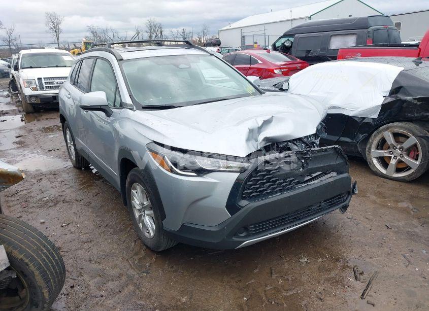 2024 Toyota Corolla CROSS LE (VIN 7MUBAAAGXRV080124) main photo