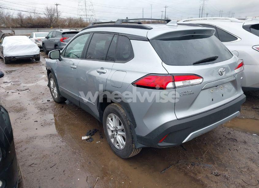 Photo 3 of 2024 Toyota Corolla CROSS LE (VIN 7MUBAAAGXRV080124)