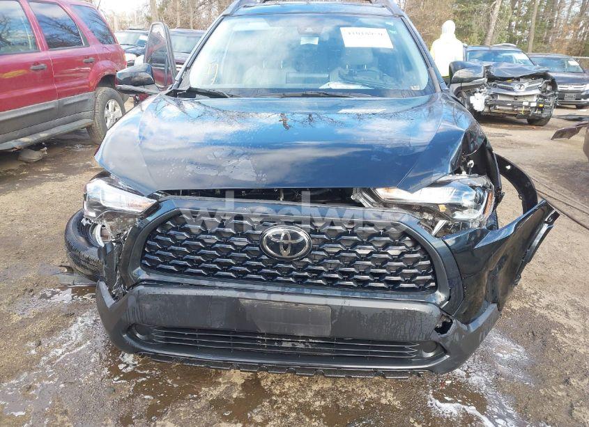 Photo 11 of 2022 Toyota Corolla CROSS LE (VIN 7MUBAABG0NV006252)