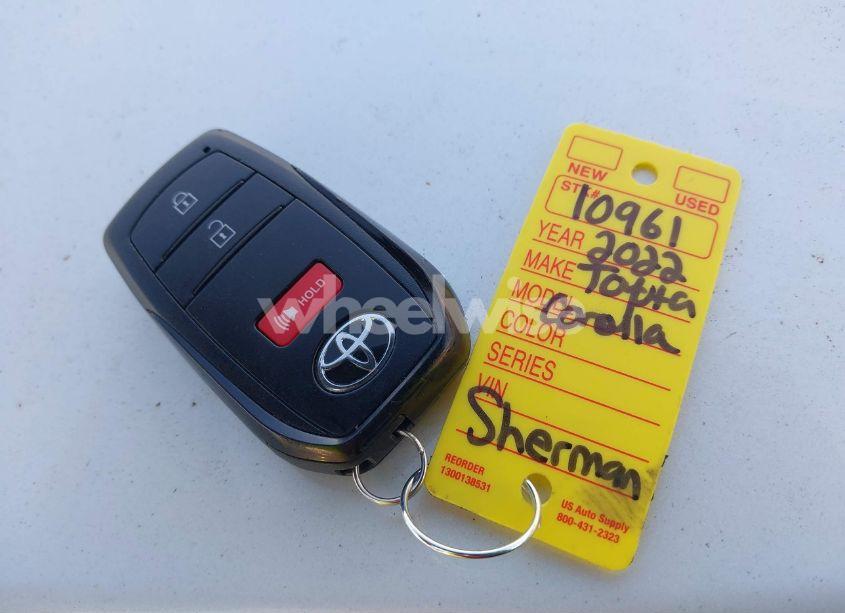 Photo 11 of 2022 Toyota Corolla CROSS LE (VIN 7MUBAABG0NV011497)