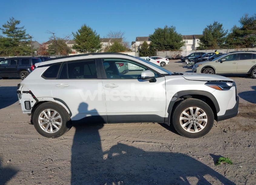 Photo 13 of 2022 Toyota Corolla CROSS LE (VIN 7MUBAABG0NV011497)