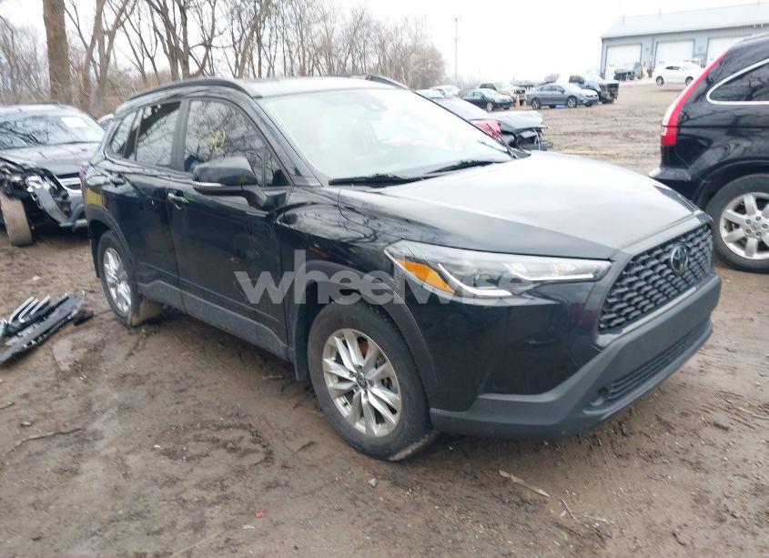 2022 Toyota Corolla CROSS LE (VIN 7MUBAABG1NV023545) main photo