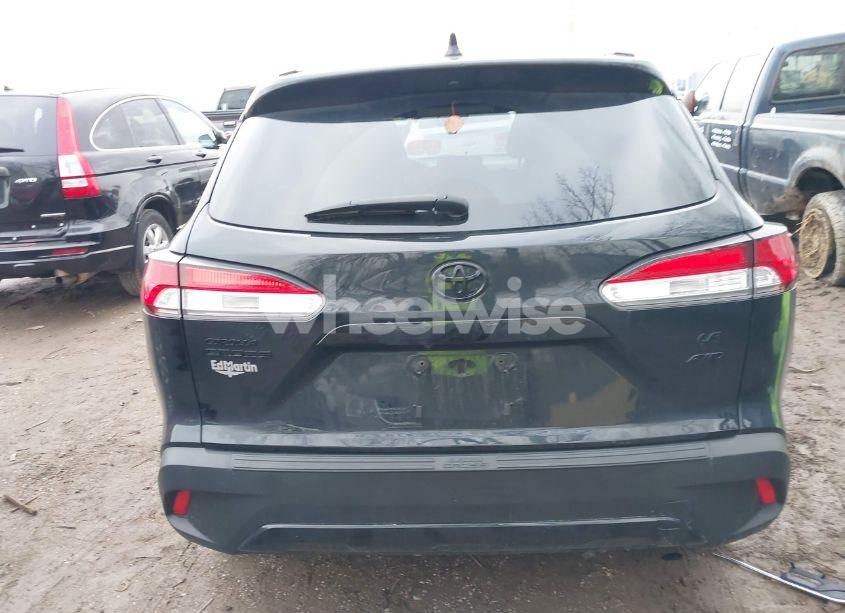 Photo 16 of 2022 Toyota Corolla CROSS LE (VIN 7MUBAABG1NV023545)