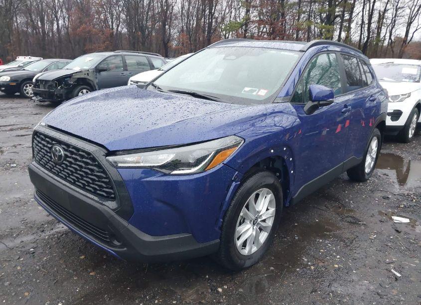 Photo 2 of 2023 Toyota Corolla CROSS LE (VIN 7MUBAABG1PV077026)