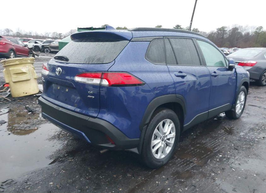 Photo 4 of 2023 Toyota Corolla CROSS LE (VIN 7MUBAABG1PV077026)