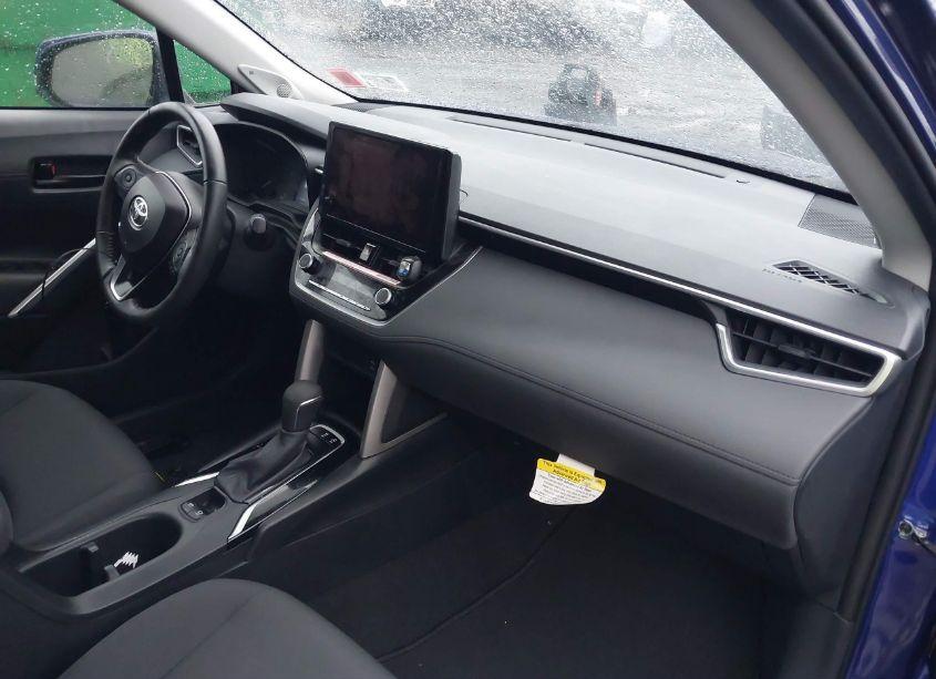 Photo 5 of 2023 Toyota Corolla CROSS LE (VIN 7MUBAABG1PV077026)