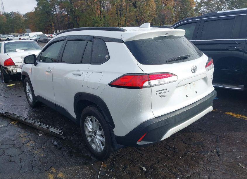 Photo 3 of 2024 Toyota Corolla CROSS LE (VIN 7MUBAABG2RV085512)