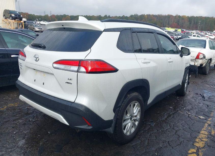 Photo 4 of 2024 Toyota Corolla CROSS LE (VIN 7MUBAABG2RV085512)