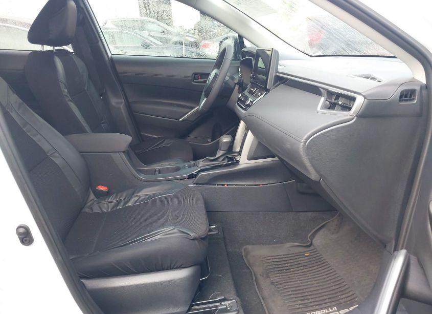 Photo 5 of 2024 Toyota Corolla CROSS LE (VIN 7MUBAABG2RV085512)